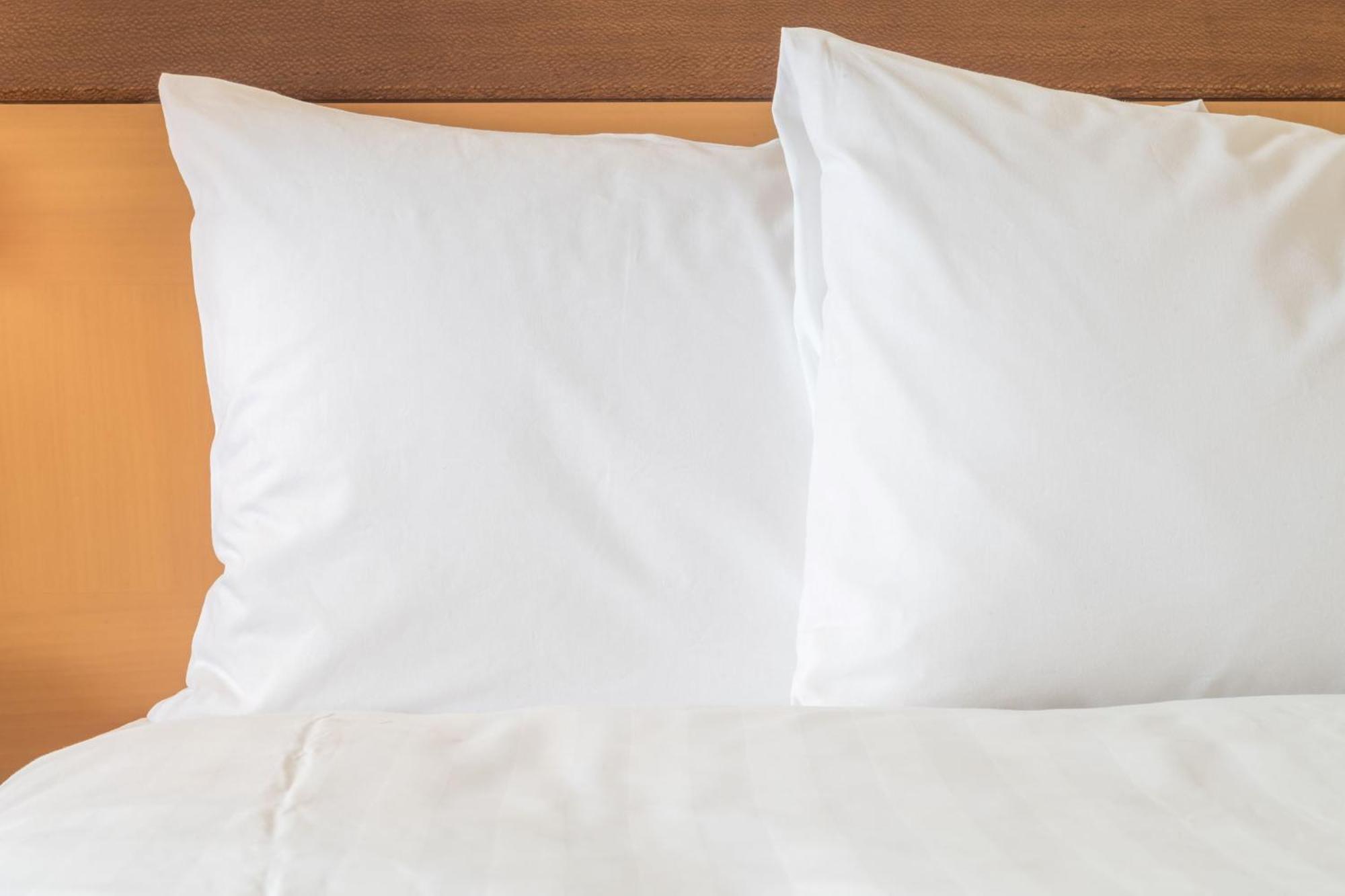 Holiday Inn Express & Suites - Cleveland Northwest By Ihg Екстериор снимка